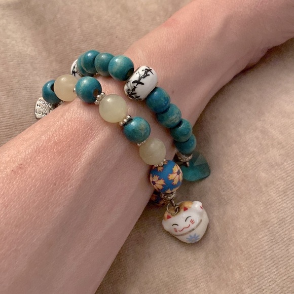 ✅Sweet set of handcrafted Asian themed  beaded bracelets. - Picture 1 of 4